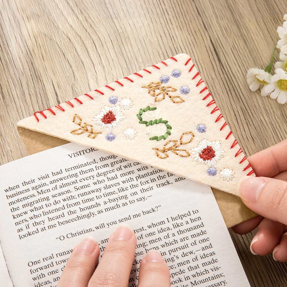 Personalized Initial Bookmark with Flowers, Fabric Bookmarks, Embroidered Bookmark, Custom Bookmark, Gift for Friends/Teachers/Students/Classmates