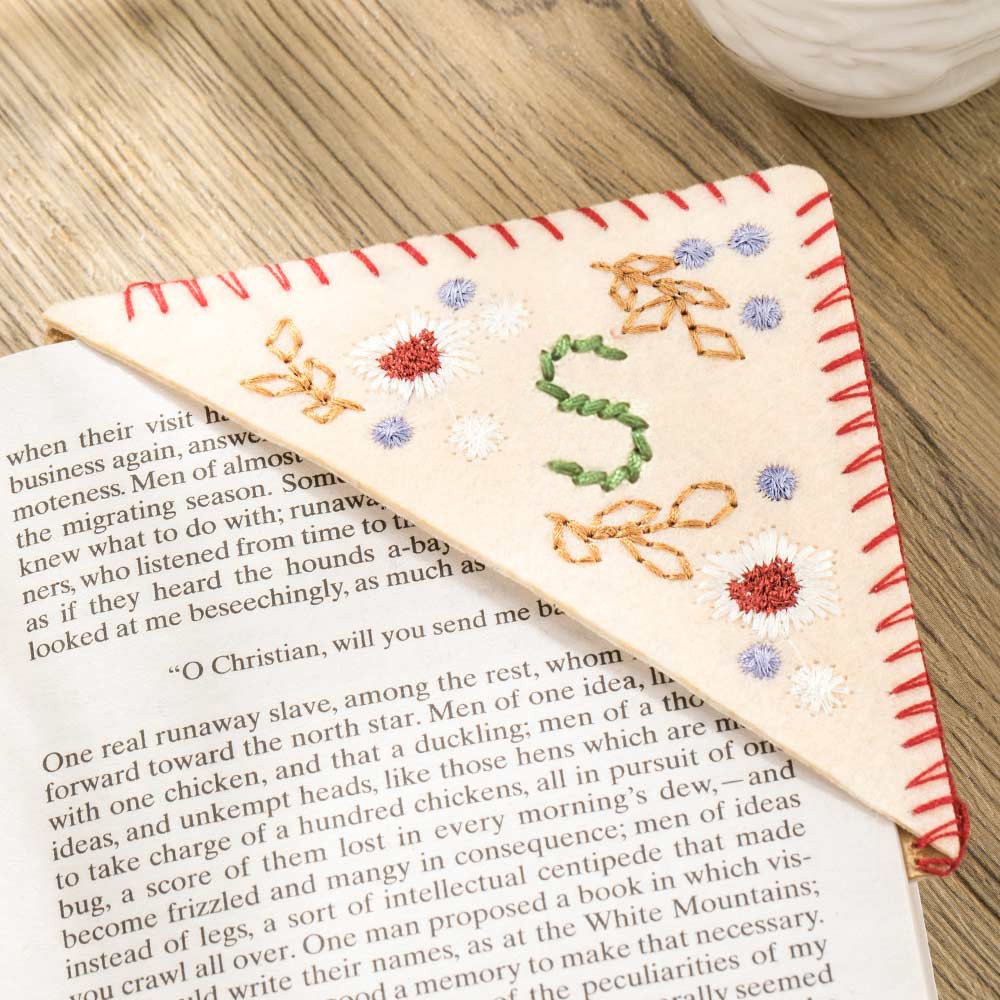 Personalized Initial Bookmark with Flowers, Fabric Bookmarks, Embroidered Bookmark, Custom Bookmark, Gift for Friends/Teachers/Students/Classmates