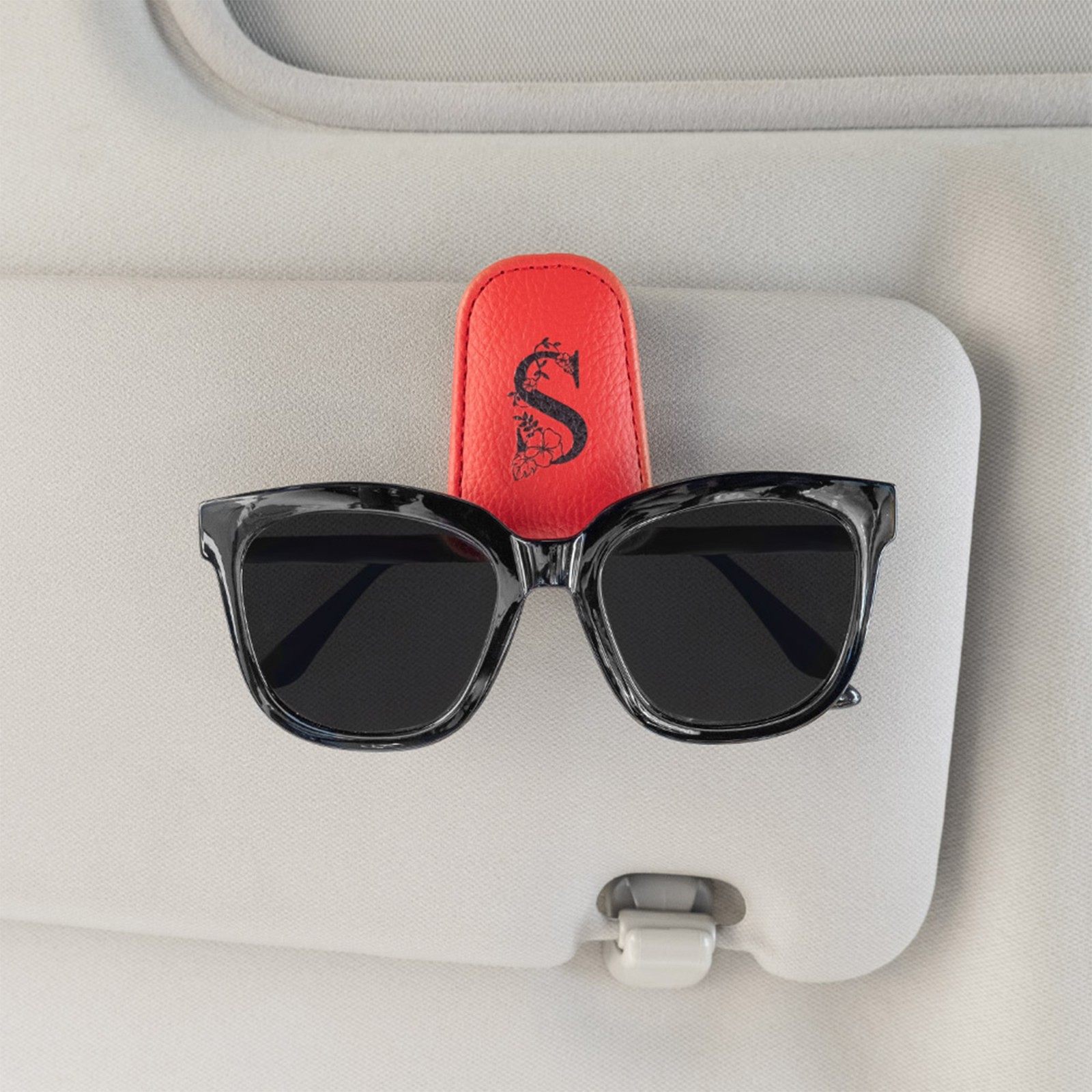 Personalized Initial & Name Car Sunglasses Holder, Multicolor Sun Visor Leather Magnetic Clip for Sunglasses, Birthday/Vacation Gift for Her/Him