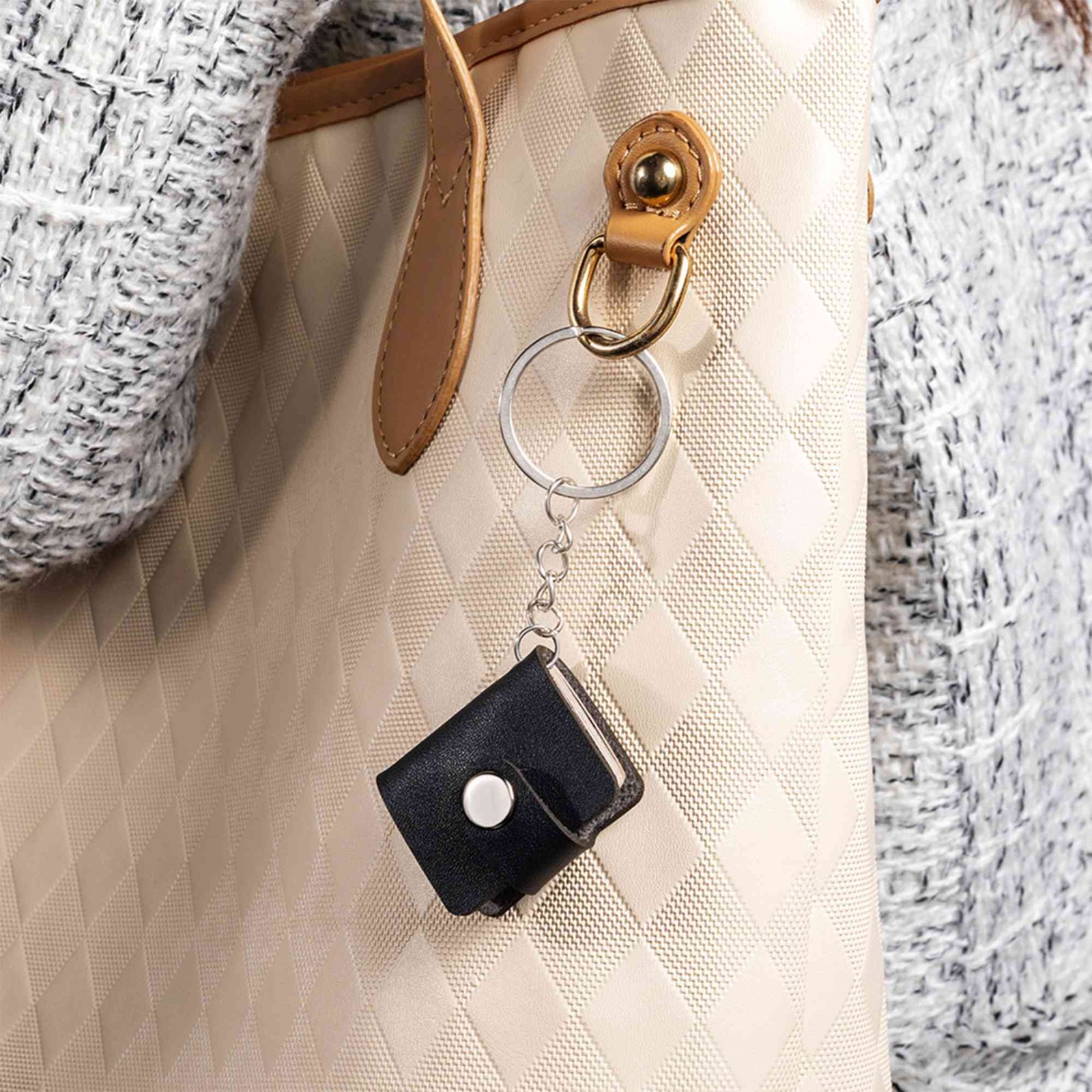 Personalized Engraved Mini Leather Photo Album Keychain, Custom Multi-photo Keyring, Christmas/Birthday/Anniversary Gift for Couple/Bestie/Family